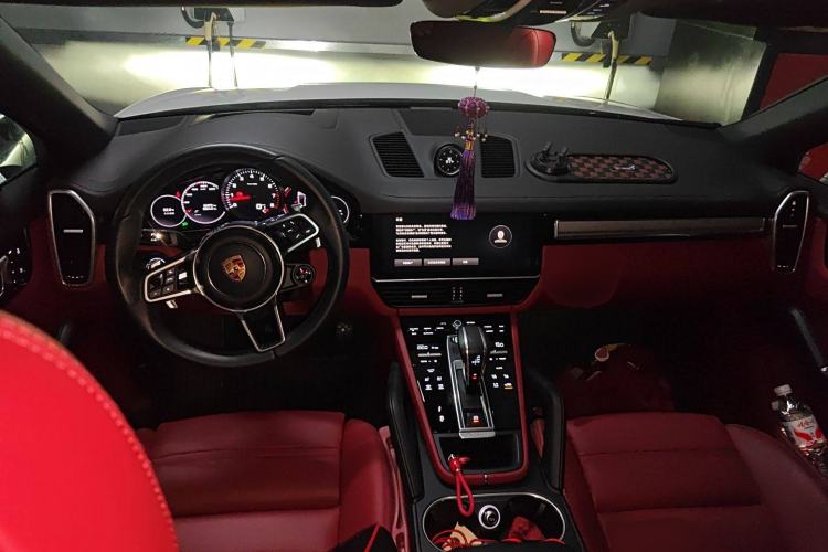 Used Porsche Cayenne 2023 Cayenne Coupé 3.0T Platinum Edition Center Console