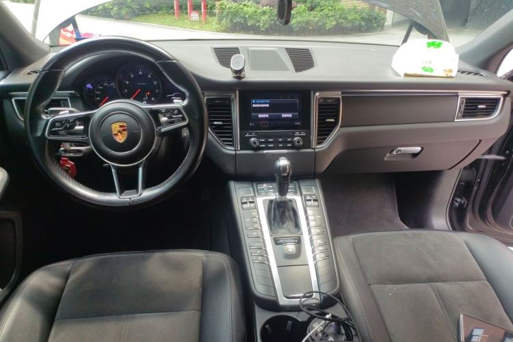 Used Porsche Macan 2017 Macan 2.0T Center Console