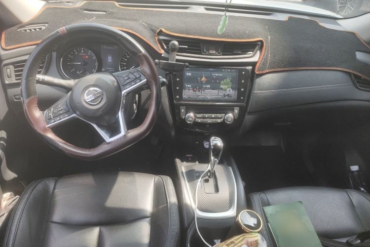 Used Nissan X-Trail 2019 2.0L CVT Smart Connect Comfort Edition 2WD Center Console