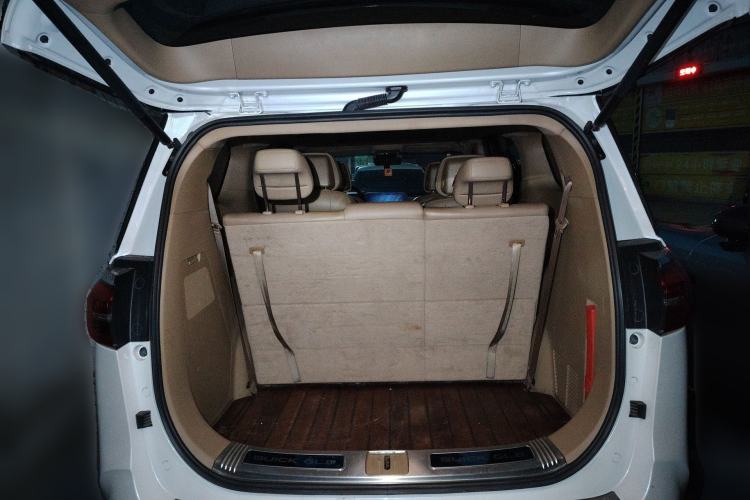 Used Buick GL8 2020 ES Land Cruiser 653T Luxury Edition Trunk