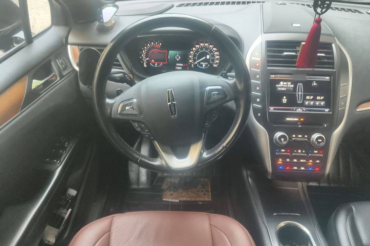 Used Lincoln MKC 2016 2.0T Two-Wheel Drive Luxury Edition Steering Wheel