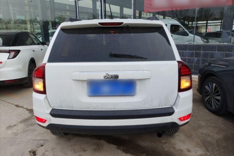 Used Jeep Compass 2015 2.0L two-wheel drive sport version