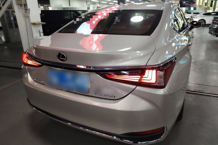 Used Lexus ES 2018 260 Excellence Edition China VI Standard