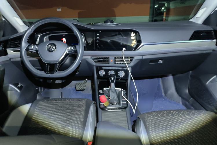 Used Volkswagen Sagitar 2022 280TSI DSG Flyover Edition Center Console