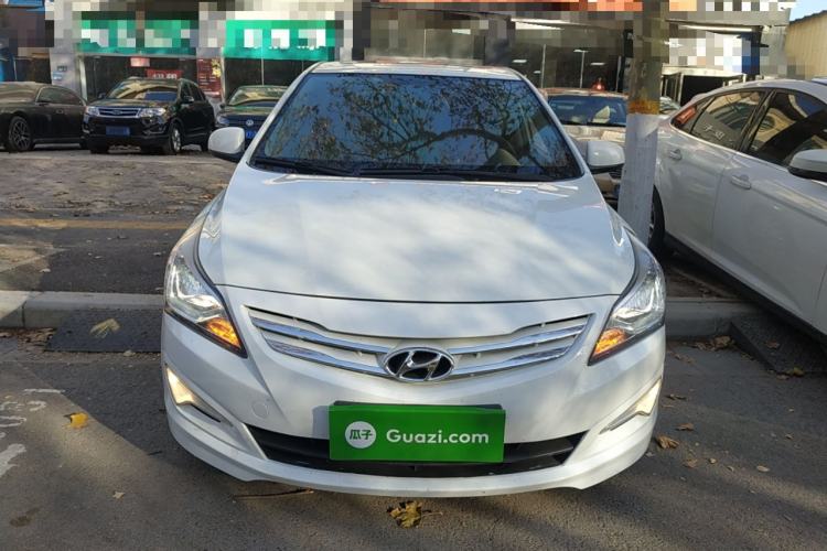 Used Hyundai Verna Ray 2016 1.4L Automatic Leading-Edge GLX Exterior 1