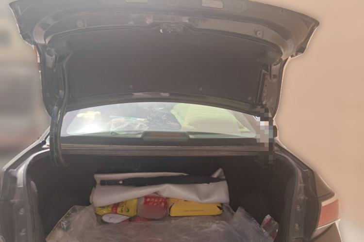 Used Venucia D60 2018 1.6L CVT Smart Connect Elite Edition Trunk