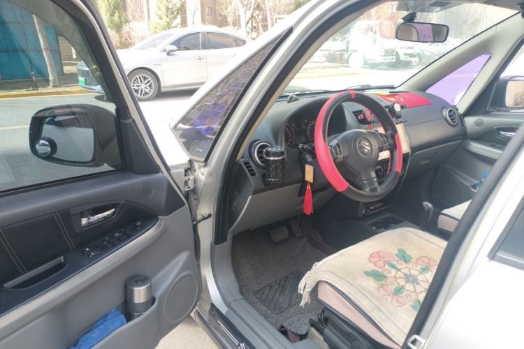 Used Suzuki SX4 2011 Revised Version 1.6L Automatic Sport Edition
