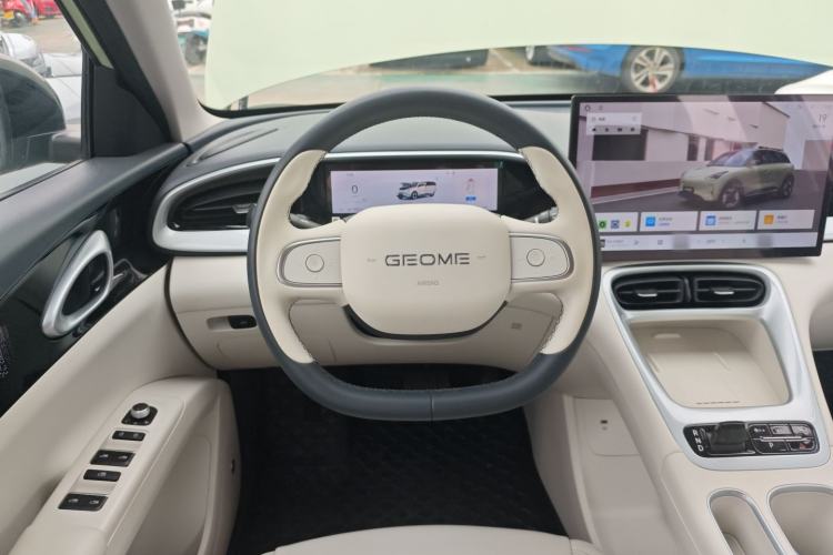 Used Geely Galaxy Geome 2025 UP 410km Exploration+ Edition
