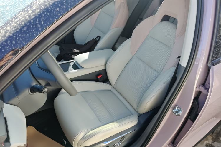 Used Lynk & Co 06 EM-P 2023 EM-P 126 Long-Range Halo Left Front Seat