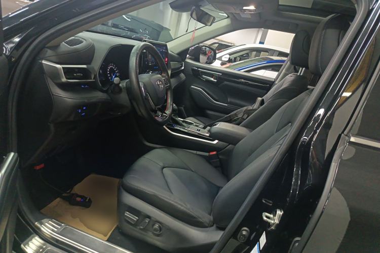 Used Toyota Highlander 2022 Dual-Engine 2.5L Four-Wheel Drive Prestige Version 7 Seats
