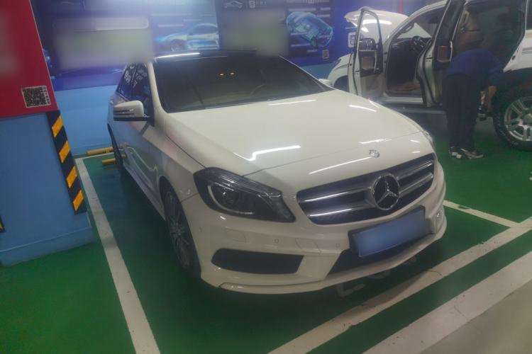 Used Mercedes-Benz A-Class 2015 A 200 Sport Edition Front Right 45 Deg