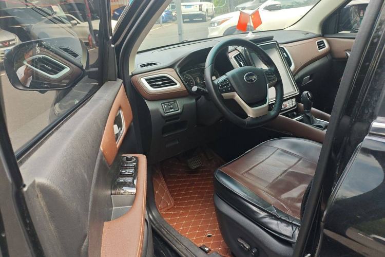 Used SWM X7 2017 1.5T Automatic Prestige Version 7 Seats
