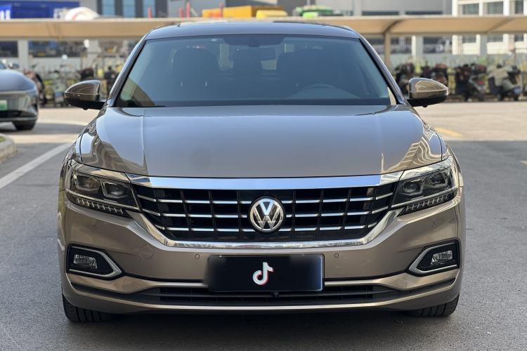 Used Volkswagen Passat 2020 330TSI Luxury Edition China VI