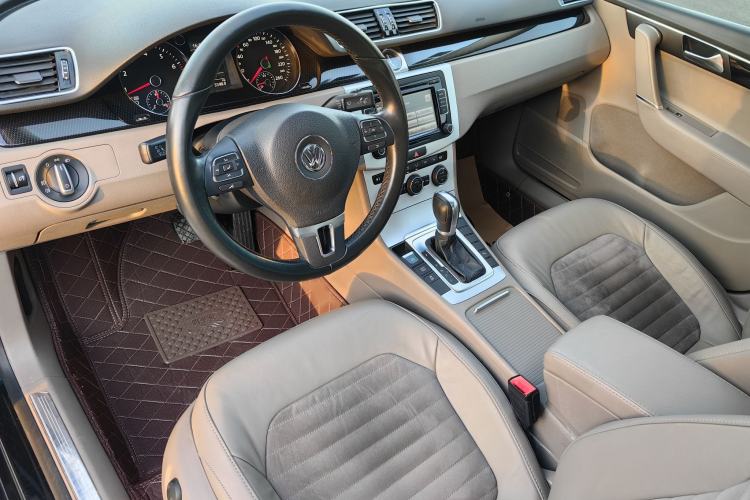 Used Volkswagen Magotan 2015 1.8TSI Luxury Model
