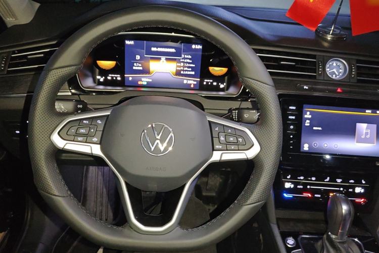 Used Volkswagen Magotan 2026 30 Million Vehicles Selected Model 280TSI DSG Luxury Edition