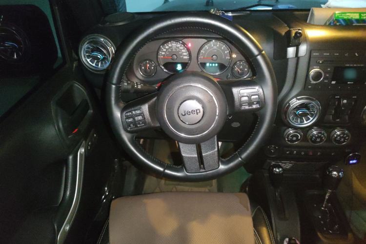 Used Jeep Wrangler 2015 3.0L Sahara Four-Door Comfort Edition