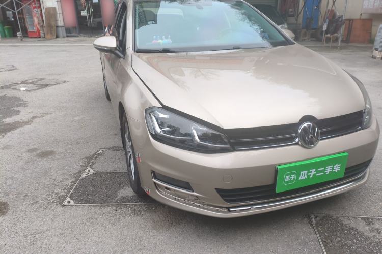 Used Volkswagen Golf 2016 230TSI Automatic Luxury Version Right Front Headlight