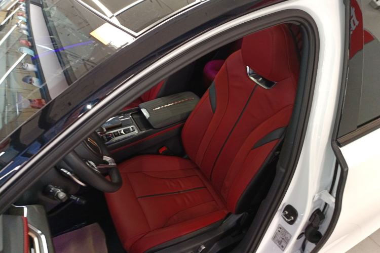 Used Hongqi H6 2023 2.0T ZhiShang Version