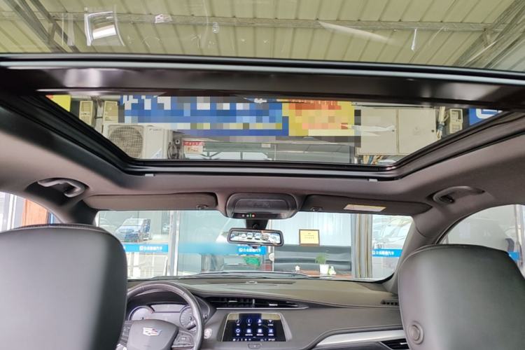 Used Cadillac XT4 2018 28T Two-Wheel-Drive Luxury Model

