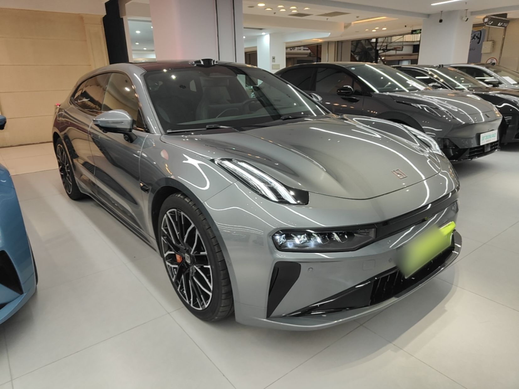 Zeekr 001 2025 YOU Edition 100 kWh All-Wheel Drive — снимка 3