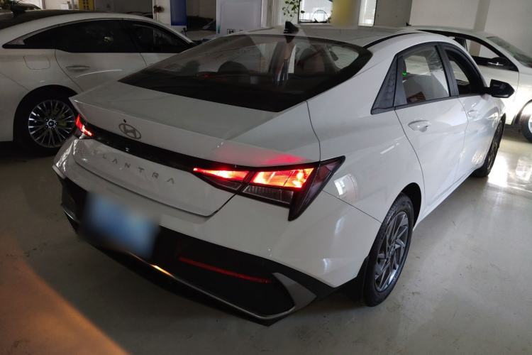 Used Hyundai Elantra 2023 1.5L CVT GLS Leading Edition Rear Right 45 Deg