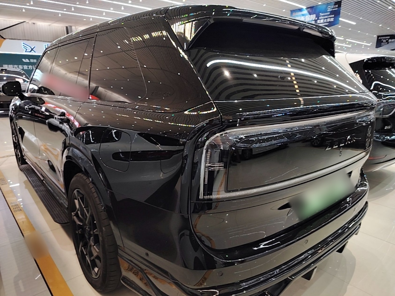 Zeekr 9X 2025 Moon Black Edition 70kWh — снимка 4