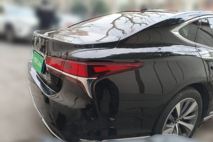 Used Lexus LS 2020 500h Excellence Edition China VI standard Rear Right 45 Deg