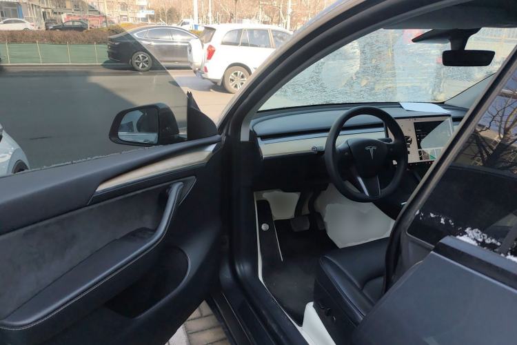 Used Tesla Model Y 2021 Standard Range Rear-Wheel Drive Version
