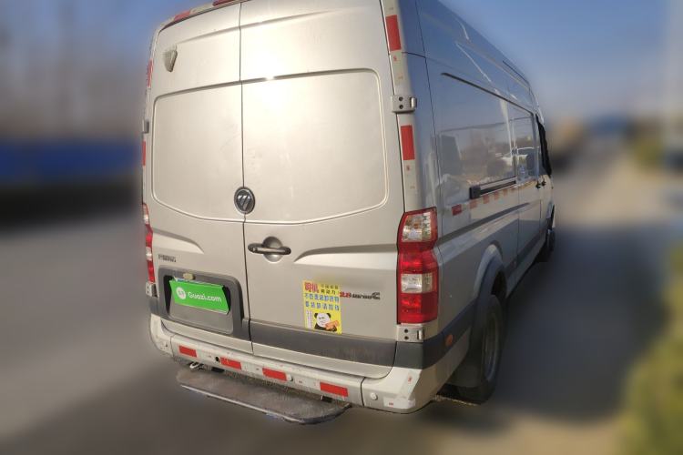 Used Foton Toano 2023 2.8T Manual Jixiang Van Extended Wheelbase Mid-Height Roof Rear Dual Tires 3-Seater
