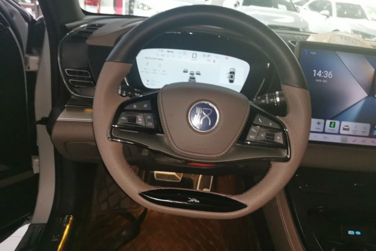 Used BYD Han 2025 DM-i 125KM Elite Model Steering Wheel