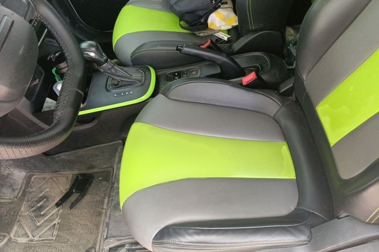 Used Roewe Clever 2021 302 km New Four-Seater Super-Efficient Version
