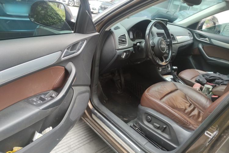 Used Audi Q3 2015 30 TFSI Comfort Model Driver Seat