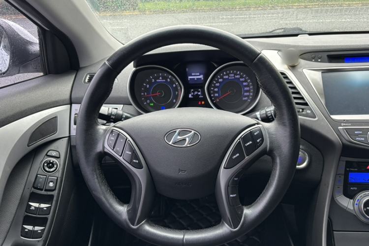 Used Hyundai Elantra (5th Generation / Langdong) 2015 1.6L Automatic Luxury Model