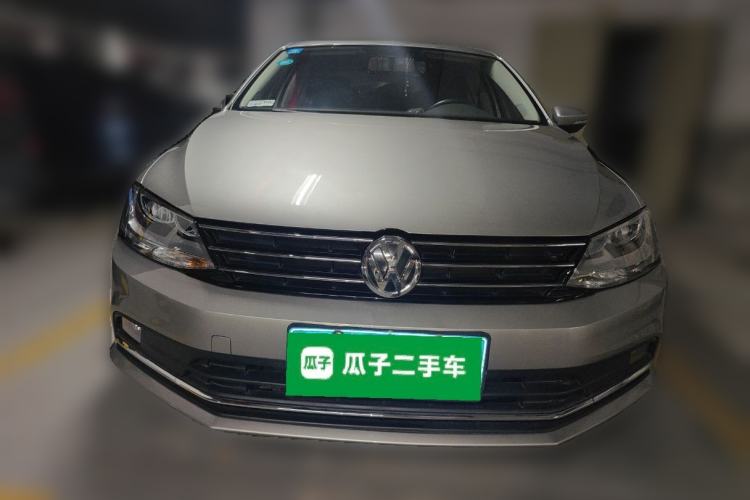 Used Volkswagen Sagitar 2015 1.6L Automatic Fashion Model
