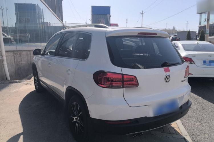 Used Volkswagen Tiguan 2015 1.8TSI Automatic Two-Wheel Drive Luxury Model Rear Left 45 Deg