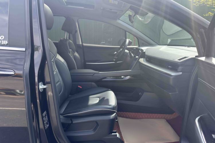 Used Hyundai Custo 2021 270TGDi Prestige LUX Right Front Seat