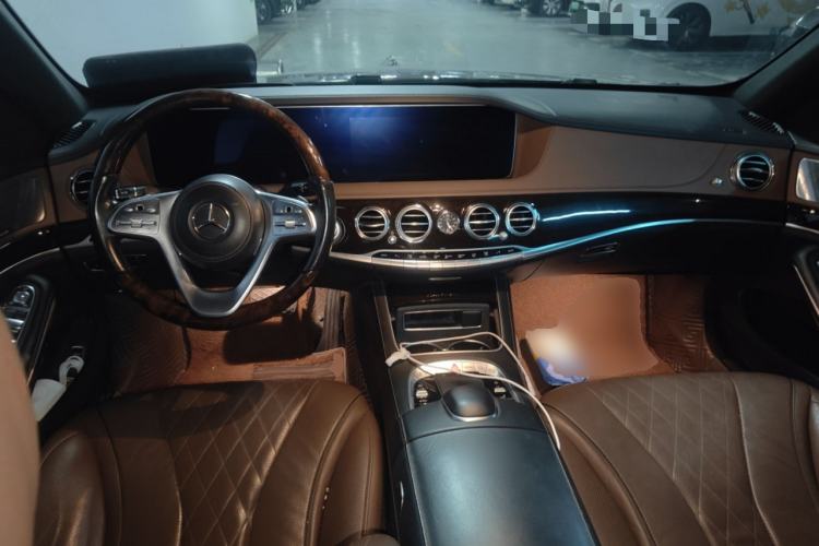 Used Mercedes-Benz Maybach S-Class 2019 S 450 4MATIC Center Console