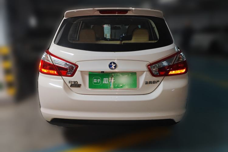 Used Venucia R50 2013 1.6L Manual Fashion Edition