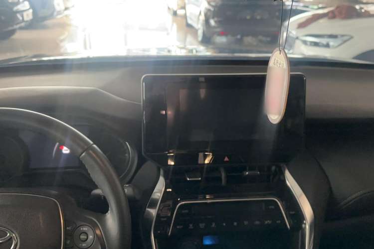 Used Toyota Venza 2022 Dual-Engine 2.5L CVT Two-Wheel Drive Luxury Edition Audio And AC Panel