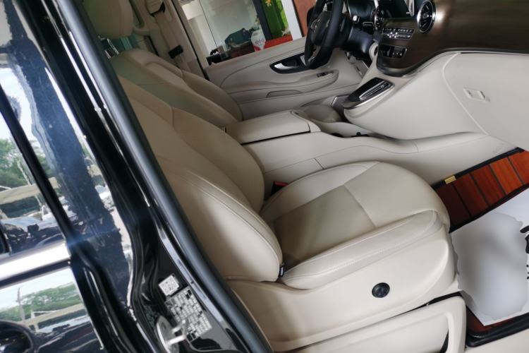 Used Mercedes-Benz V-Class 2020 V 260 L Long-wheelbase Luxury Edition Right Front Seat