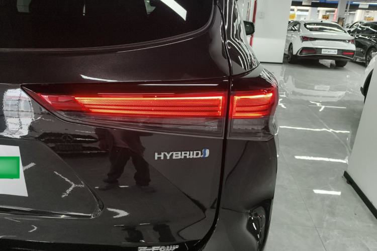 Used Toyota Crown Kluger 2021 2.5L HEV Four-Wheel Drive Premium Edition Right Rear Taillight