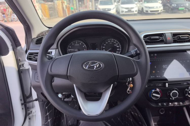 Used Hyundai Verna (older generation) 2017 1.4L Manual Refreshed Version China VI Standard
