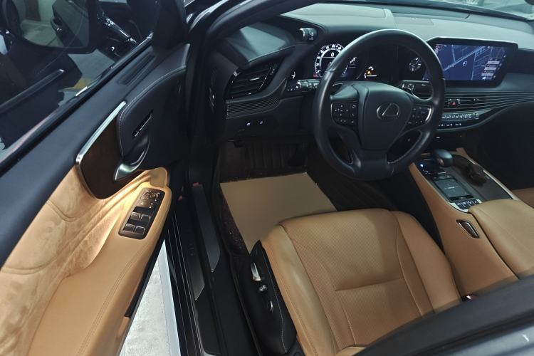 Used Lexus LS 2021 500h Excellence Edition
