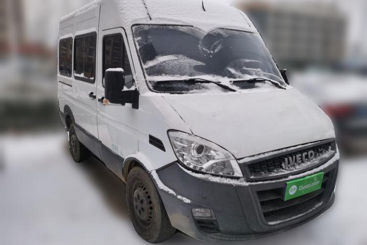 Used Iveco Power Daily 2017 2.5T Classic A32 Mid-Roof 6-7 Seater Bus 47Z5
