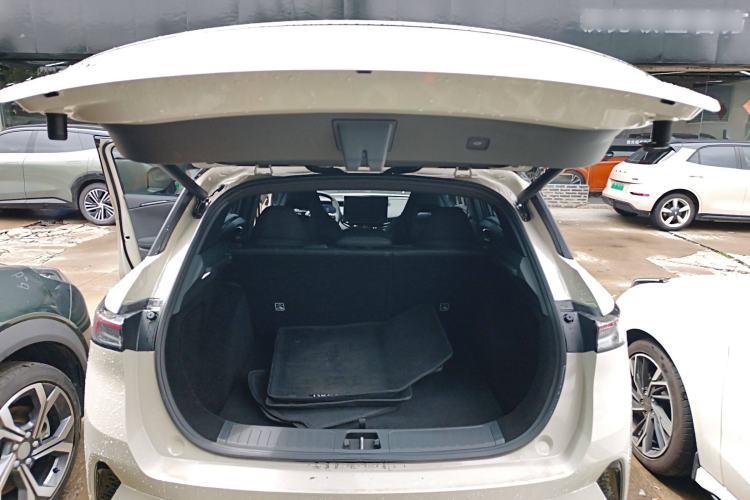 Used Lynk & Co 06 2025 Renew 1.5T Halo Trunk