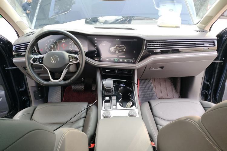 Used Volkswagen Touareg 2022 3.0 TSI Luxury Edition Black Diamond Sport Package