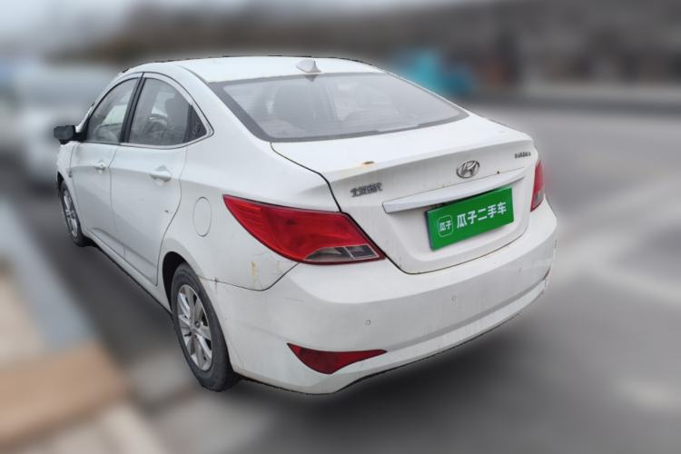 Used Hyundai Verna (older generation) 2014 1.4L Manual Smart GLS Trim
