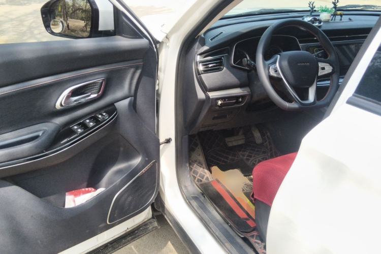 Used CHANGAN OSHAN X7 2020 1.5T Automatic Luxury Version