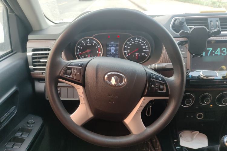 Used Great Wall Wingle 6 2017 2.4L Gasoline Two-Wheel Drive Elite Version 4G69 Steering Wheel