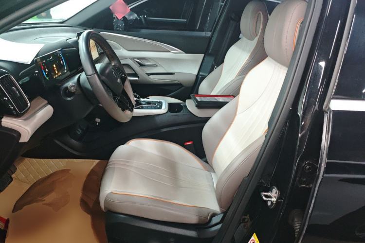 Used BYD Song Pro New Energy 2024 HONOR Edition DM-i 71KM Navigation Model
